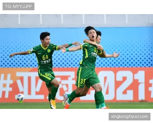 杜埃 vs 卡马文加：雷恩青训双星中场角色与成长轨迹对比