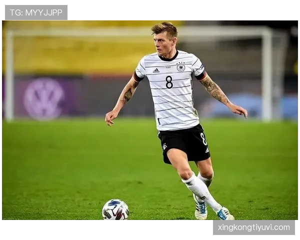 克罗斯提升传球稳定性压制中场防守，助力本赛季关键战控场节奏