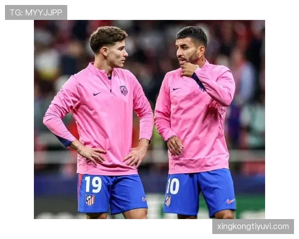 巴萨欧冠经验不足问题持续显现，对关键战发挥带来阶段性影响。